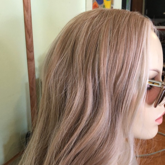 Gorgeous long Wig - Picture 5 of 8